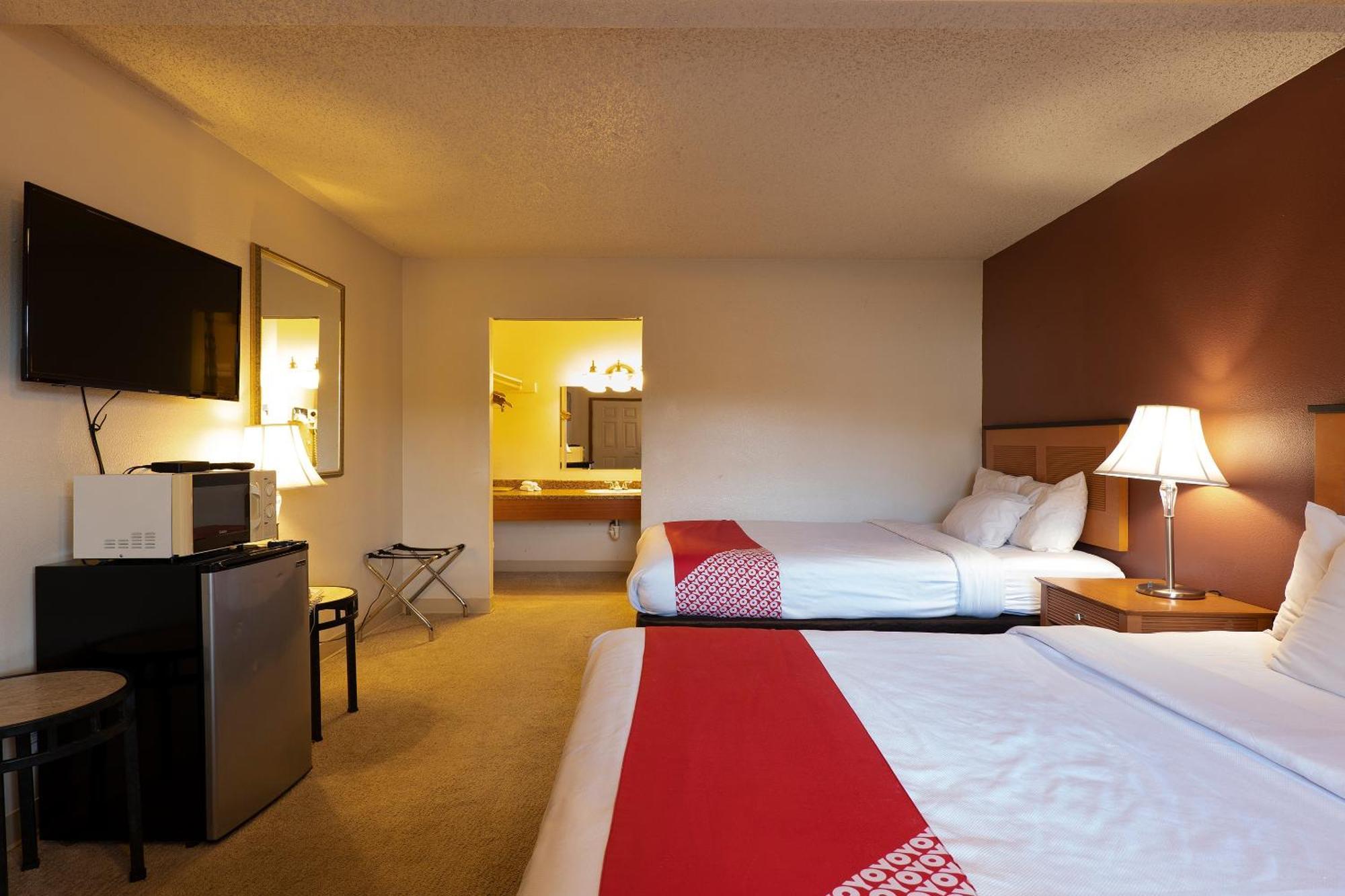 Oyo Hotel Chehalis I-5 South ภายนอก รูปภาพ