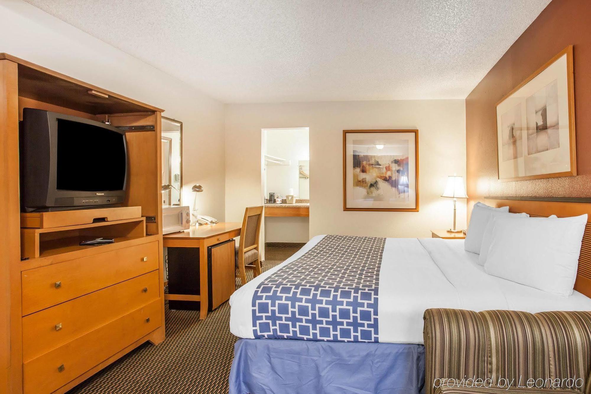 Oyo Hotel Chehalis I-5 South ภายนอก รูปภาพ
